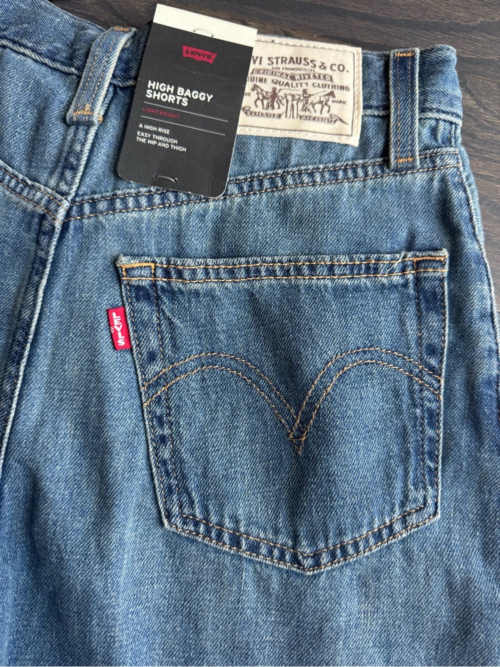 Levi's® Premium HIGH RISE BAGGY LINEN+ DENIM LIGHTWEIGHT WOMEN'S SHORTS Size 25 - Picture 8 of 8